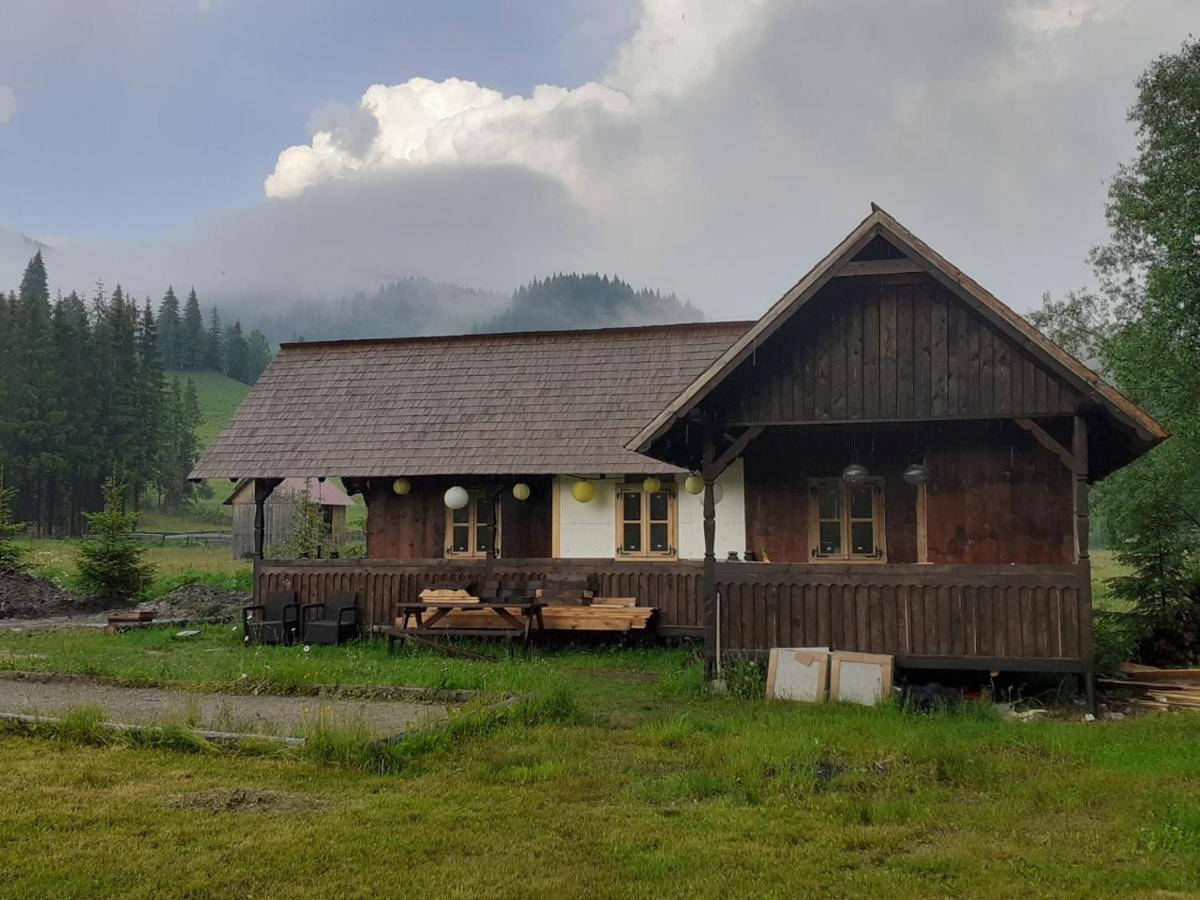 La Malu' Bistritei - Casutele Valea Stanii Hotel Buitenkant foto