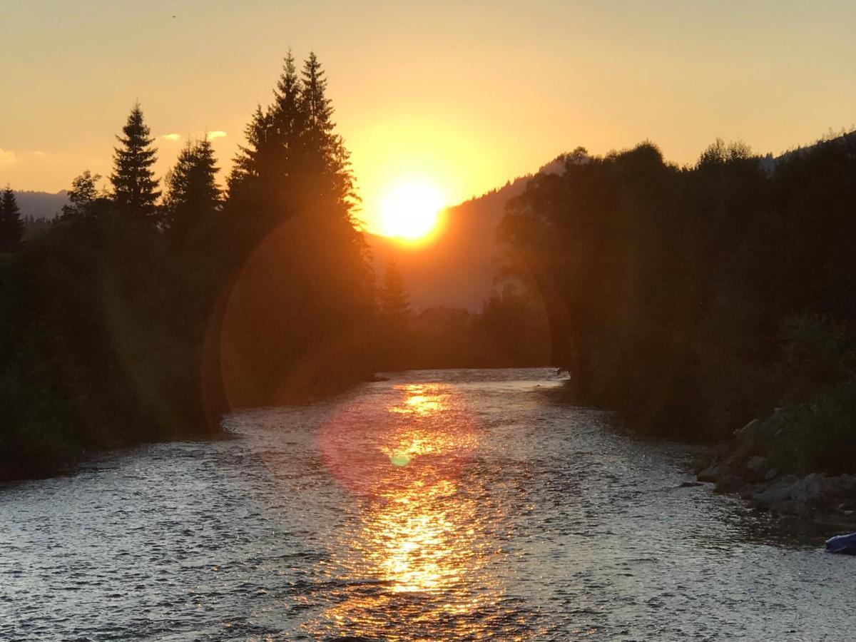 La Malu' Bistritei - Casutele Valea Stanii Hotel Buitenkant foto