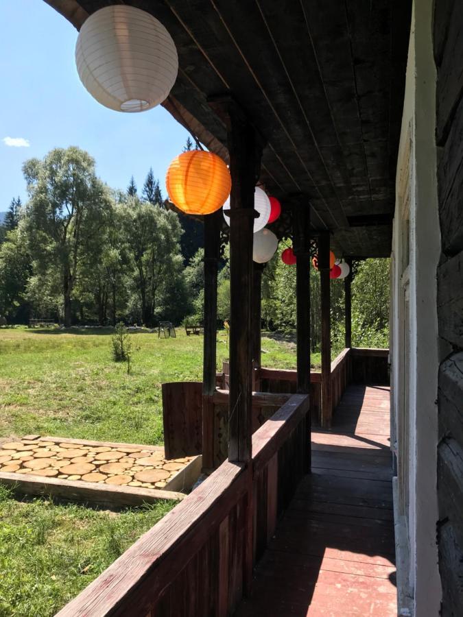 La Malu' Bistritei - Casutele Valea Stanii Hotel Buitenkant foto